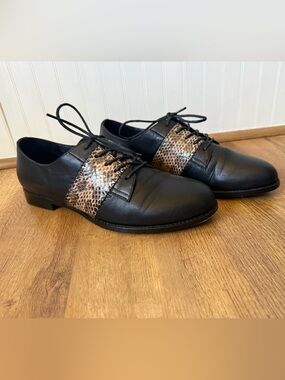 Opening Ceremony Black Leather Snakeskin Embossed Saddle Derby Oxford Shoes